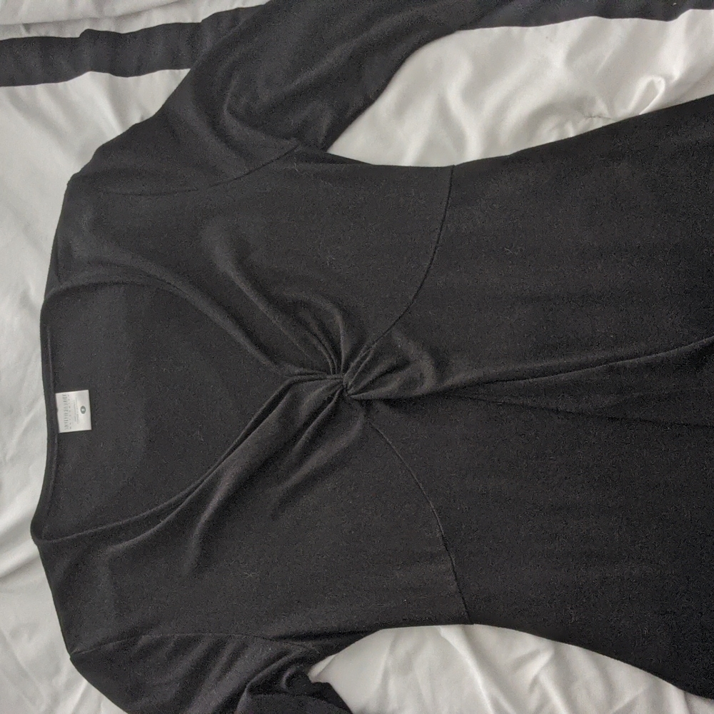 Motherhood Maternity S black v-neck for and flare top!